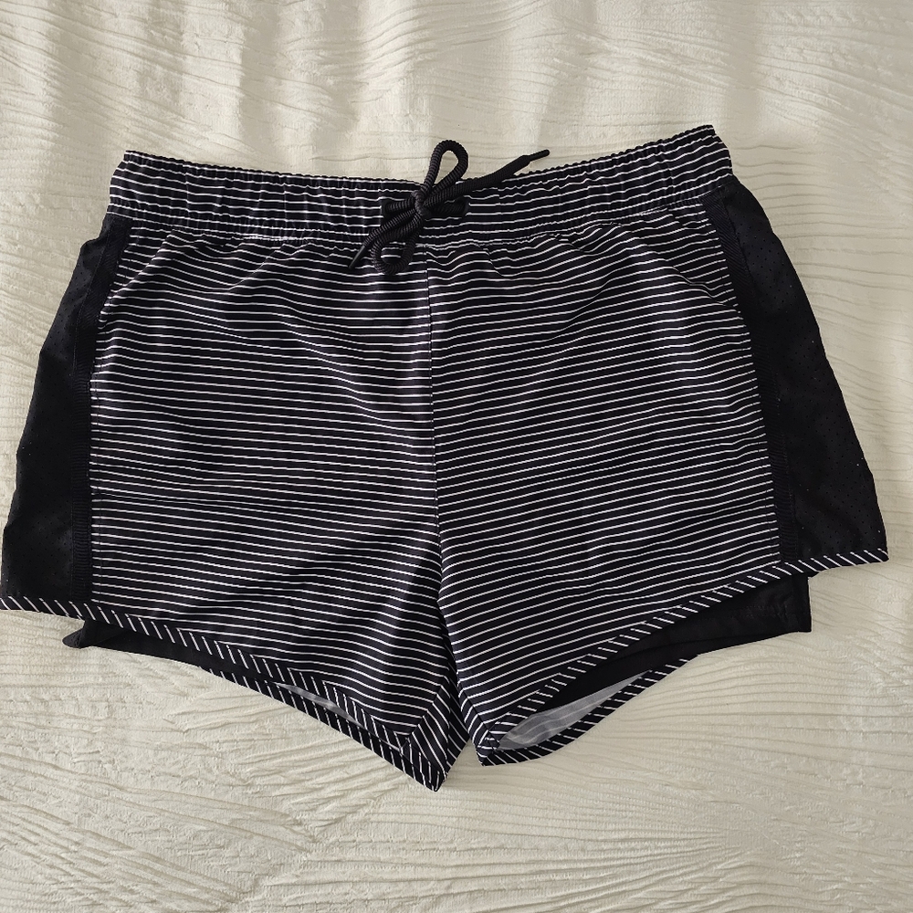 Tangerine Size L Two-Fer Striped Yoga Shorts